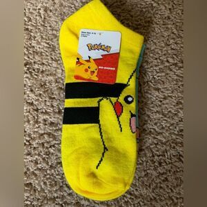 Pokémon ankle sock Pikachu and Squirtle, yellow and blue size 4 to 10‎